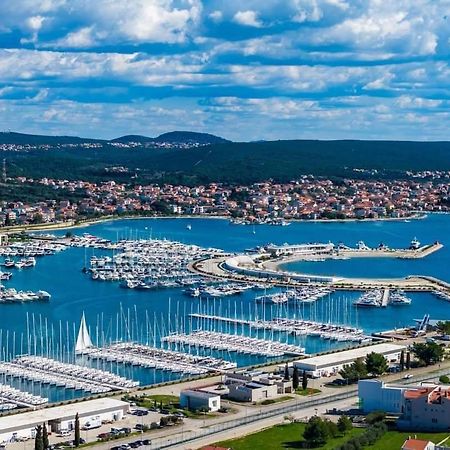 Apartmani Svitlana Sukošan المظهر الخارجي الصورة