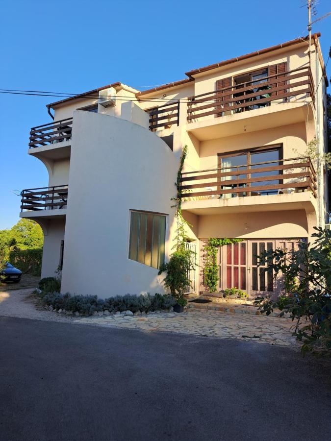 Apartmani Svitlana Sukošan المظهر الخارجي الصورة
