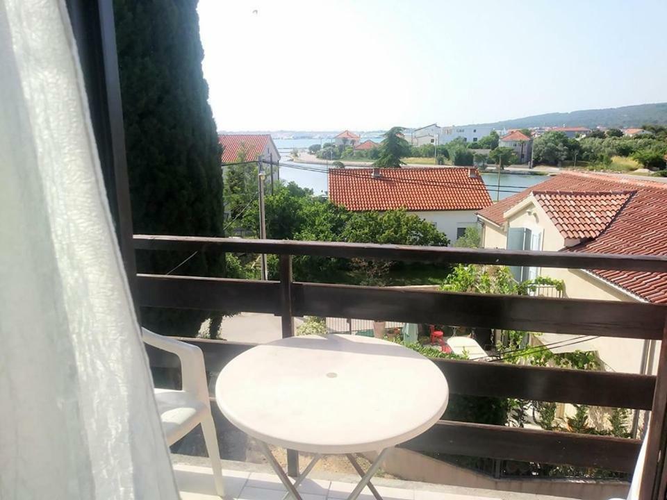 Apartmani Svitlana Sukošan المظهر الخارجي الصورة